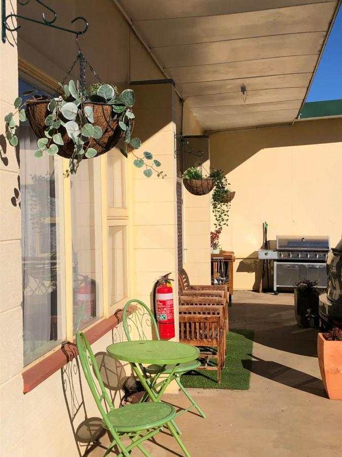 كوما Alpine Country Motel Plus Free Coffee المظهر الخارجي الصورة