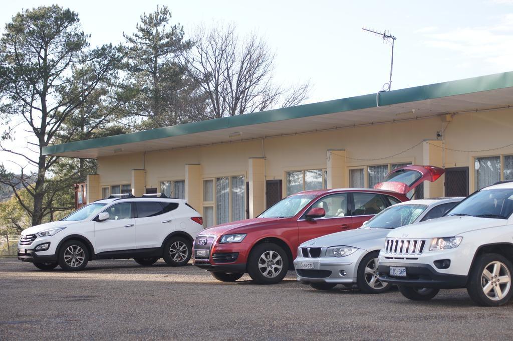 كوما Alpine Country Motel Plus Free Coffee المظهر الخارجي الصورة
