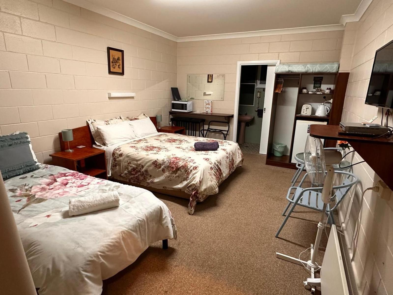 كوما Alpine Country Motel Plus Free Coffee المظهر الخارجي الصورة